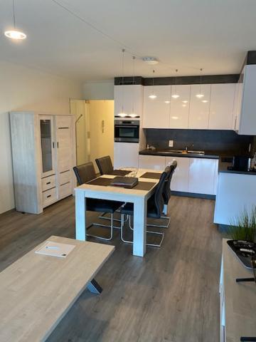 Studio 405 Op Zeedijk Met Frontaal Zeezicht 4De Verdiep Middelkerke Exteriör bild
